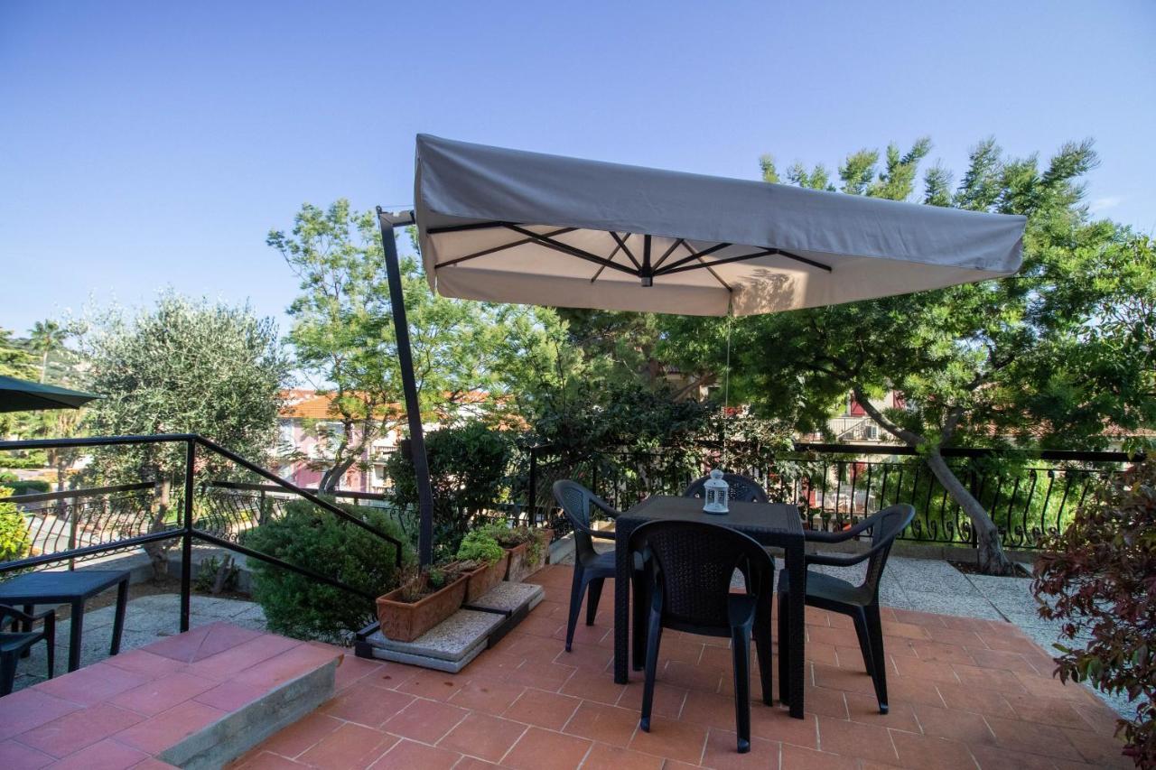 Luminoso Appartamento Con Ampia Terrazza San Bartolomeo Al Mare Exterior foto